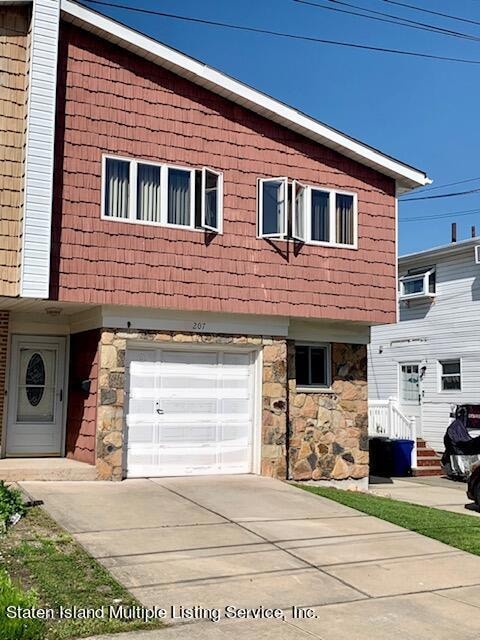207 Bishop St, Staten Island, NY 10306 - photo 1