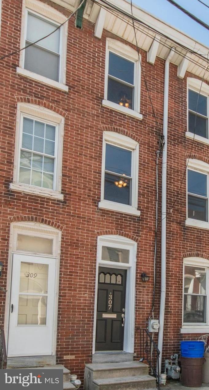 307 E Hector St, Conshohocken, PA 19428 - photo 1