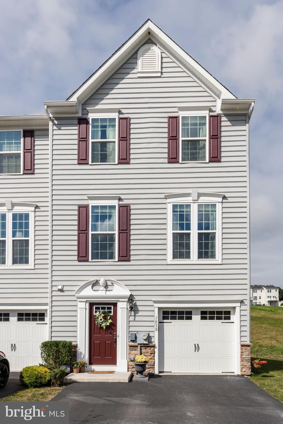 1838 Honeysuckle Ct, Downingtown, PA 19335 - photo 1