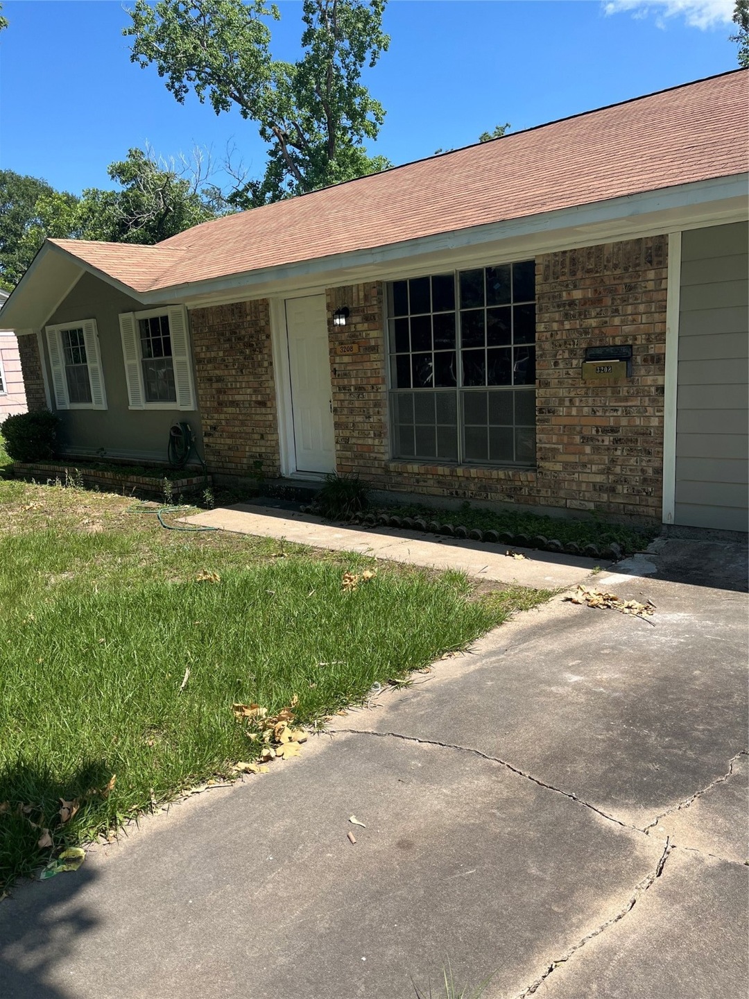 3208 14th St, Bay City, TX 77414 - photo 1