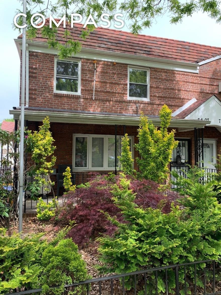 76-07 170th St unit 2, Flushing, NY 11366 - photo 1