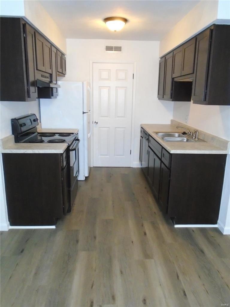 222 E Garfield St unit F, Belleville, IL 62220 - photo 1