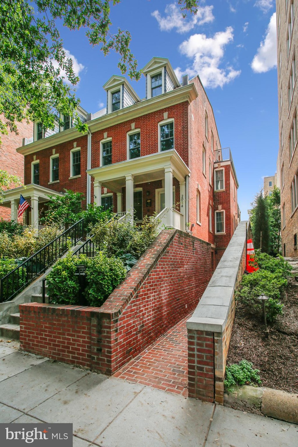 2014 Kalorama Rd NW unit 2, Washington, DC 20009 - photo 1