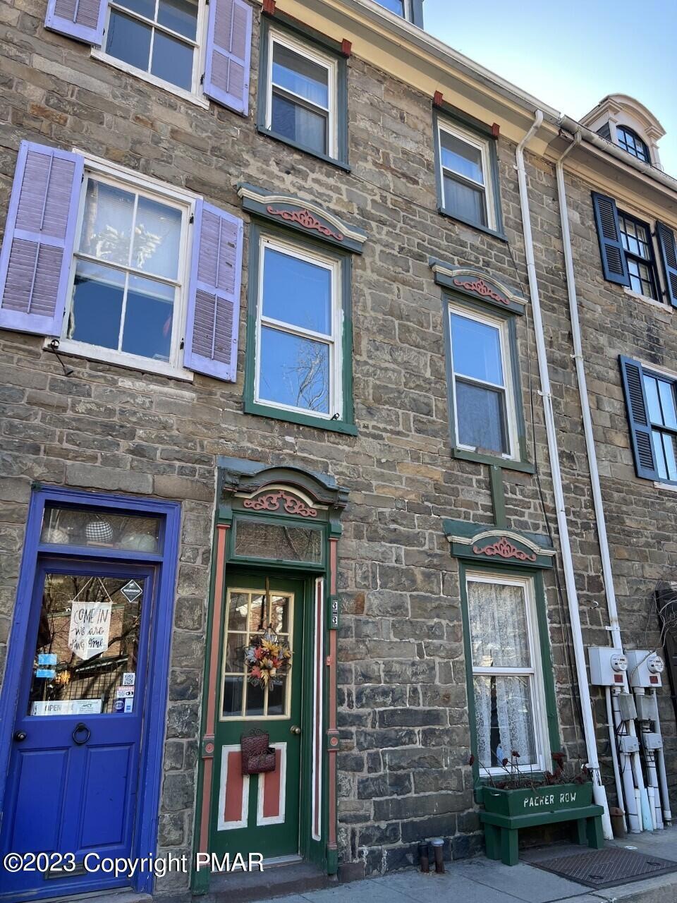 33 Race St, Jim Thorpe, PA 18229 - photo 1