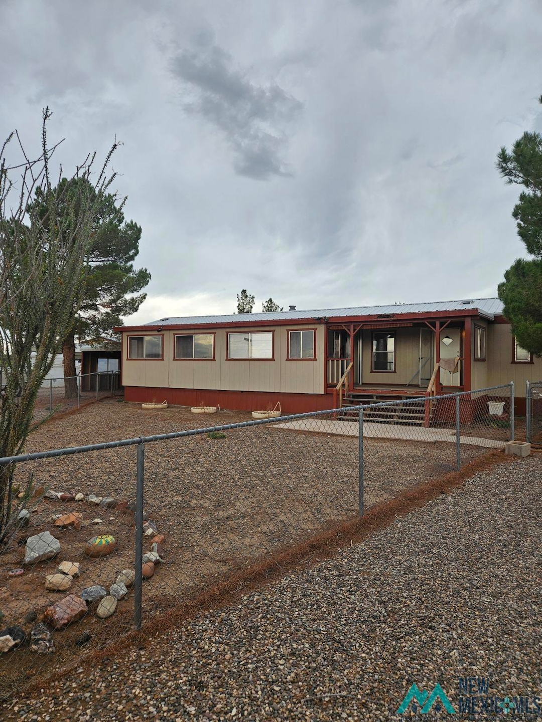 465 Apache Hills Dr NE, Deming, NM 88030 - photo 1