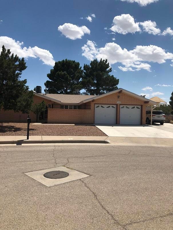 336 Higley Cir, Horizon City, TX 79928 - photo 1