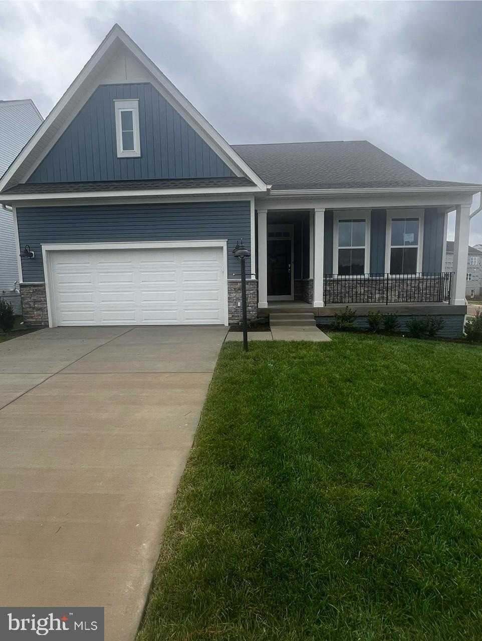 2304 Hawkshill Dr, Warrenton, VA 20186 - photo 1