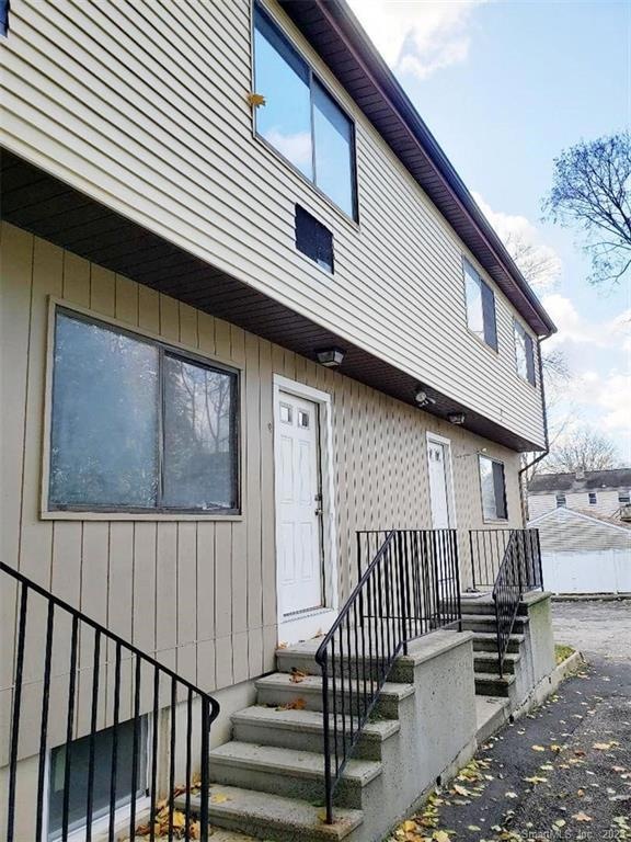 27 Bouton St E unit A, Stamford, CT 06907 - photo 1