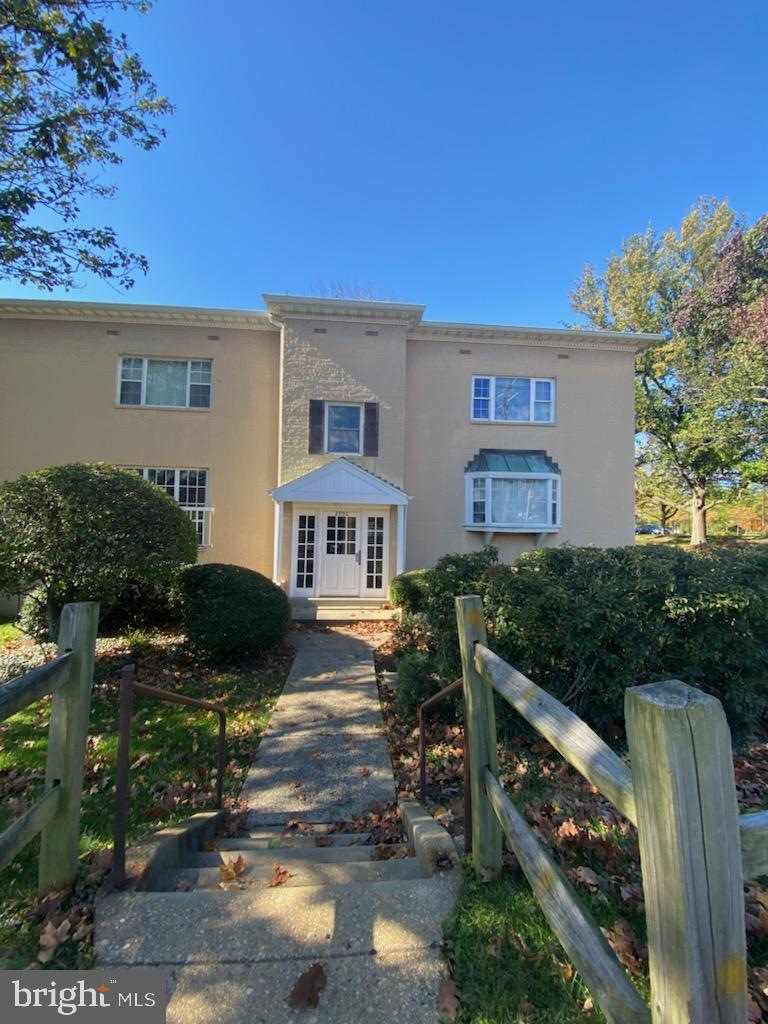 2900 Peyton Randolph Dr unit 201, Falls Church, VA 22044 - photo 1