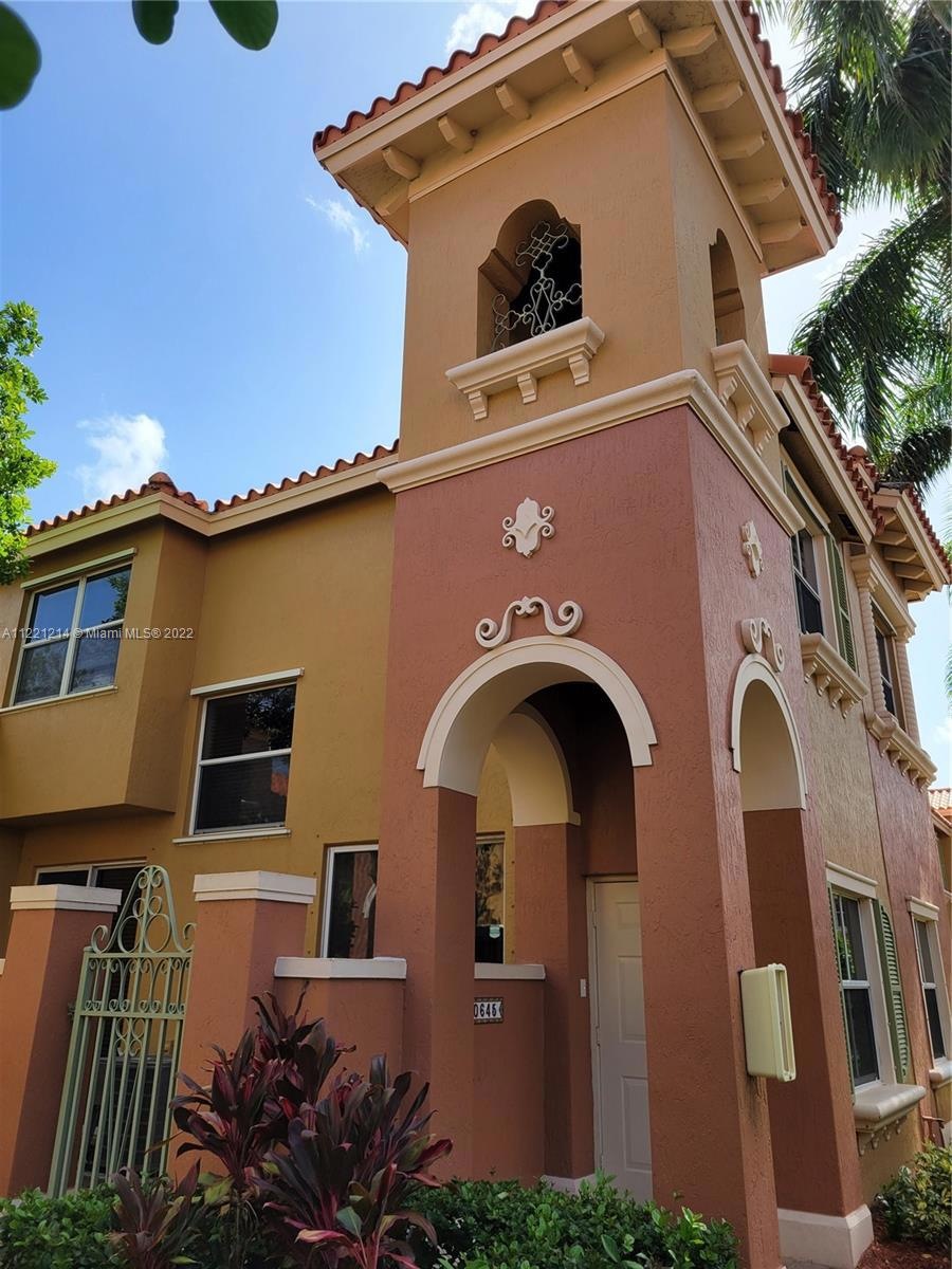 10645 SW 8th St unit 2405, Pembroke Pines, FL 33025 - photo 1