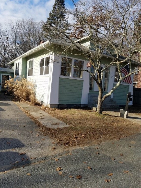 69 Benefit St, Warwick, RI 02886 - photo 1