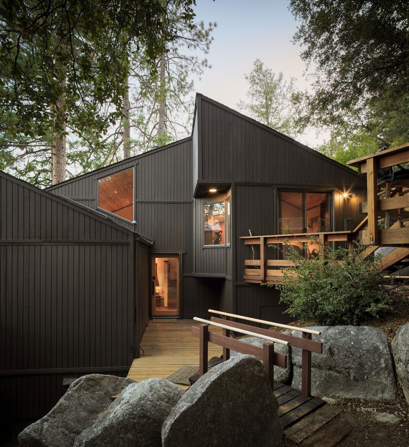 53590 Jeffery Pine Rd, Idyllwild-Pine Cove, CA 92549 - photo 1