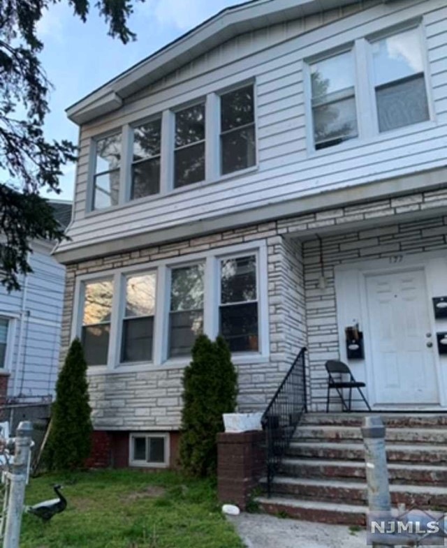 177 Weequahic Ave unit 2, Newark, NJ 07112 - photo 1