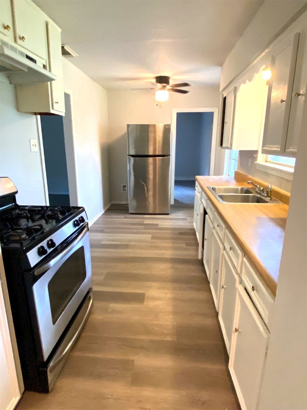 6115 Antha St, Houston, TX 77016 - photo 1