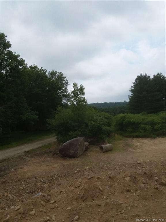 41 Falcon Way unit 41, Killingly, CT 06241 - photo 1