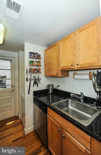 1737 P St NW unit 302, Washington, DC 20036 - photo 1