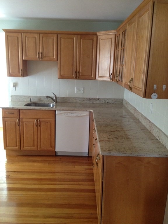 21 Minot St unit 3, Dorchester, MA 02122 - photo 1