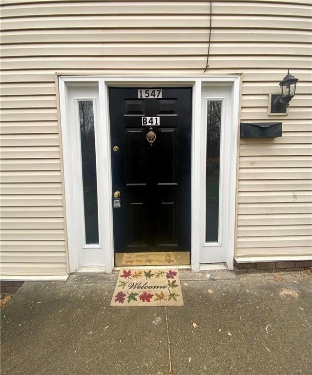 1547 Creekside Rd unit B41, Whitehall, PA 18052 - photo 1