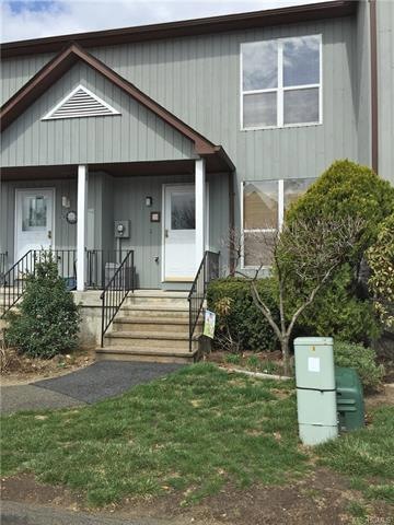 91 Hemlock Cir unit 91, Peekskill, NY 10566 - photo 1