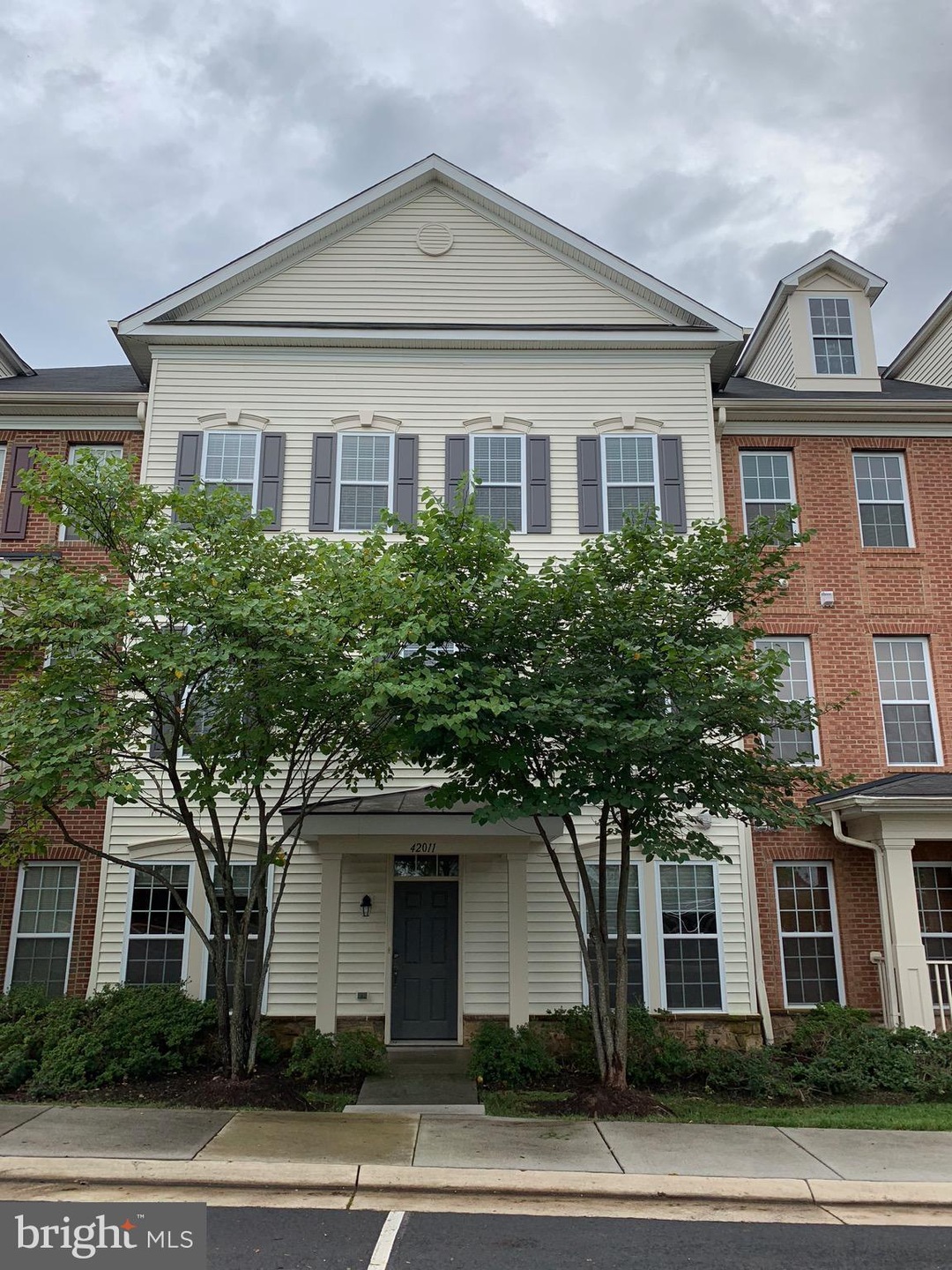 42011 Village Station Square, Aldie, VA 20105 - photo 1