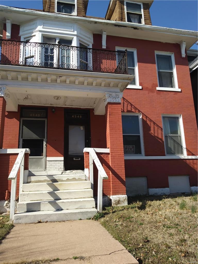 4549 Red Bud Ave, Saint Louis, MO 63115 - photo 1