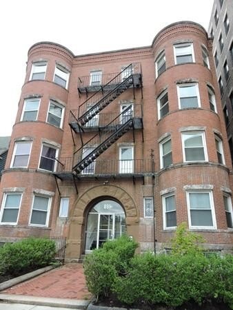 891 Massachusetts Ave unit 3, Cambridge, MA 02139 - photo 1
