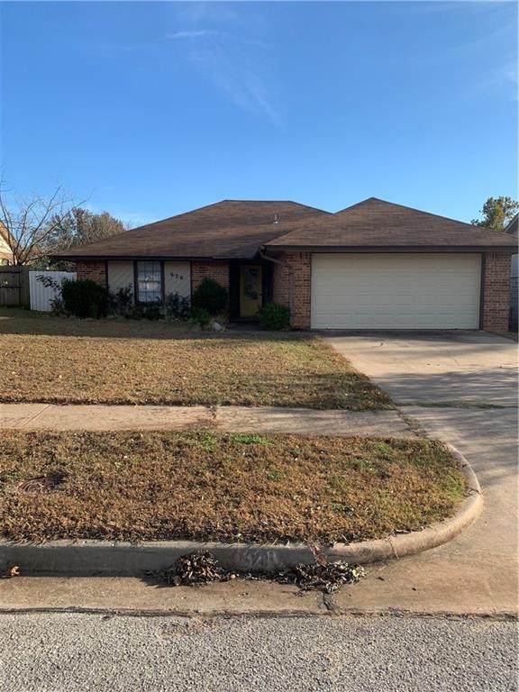 620 Black Hawk Dr, Norman, OK 73072 - photo 1