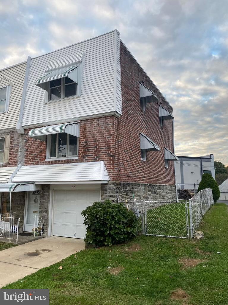 46 Suburban Ln, Upper Darby, PA 19082 - photo 1