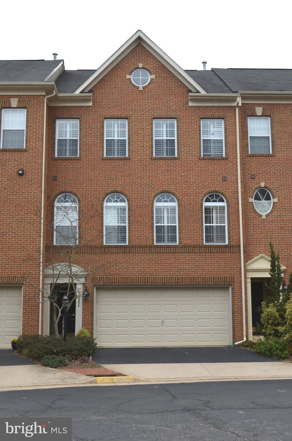 6006 Mill Cove Ct, Burke, VA 22015 - photo 1