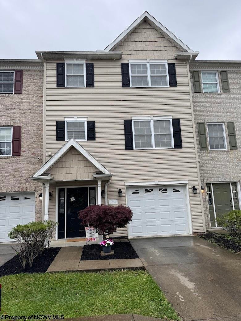 Under Contract $307,000 • Co-Listing Agent