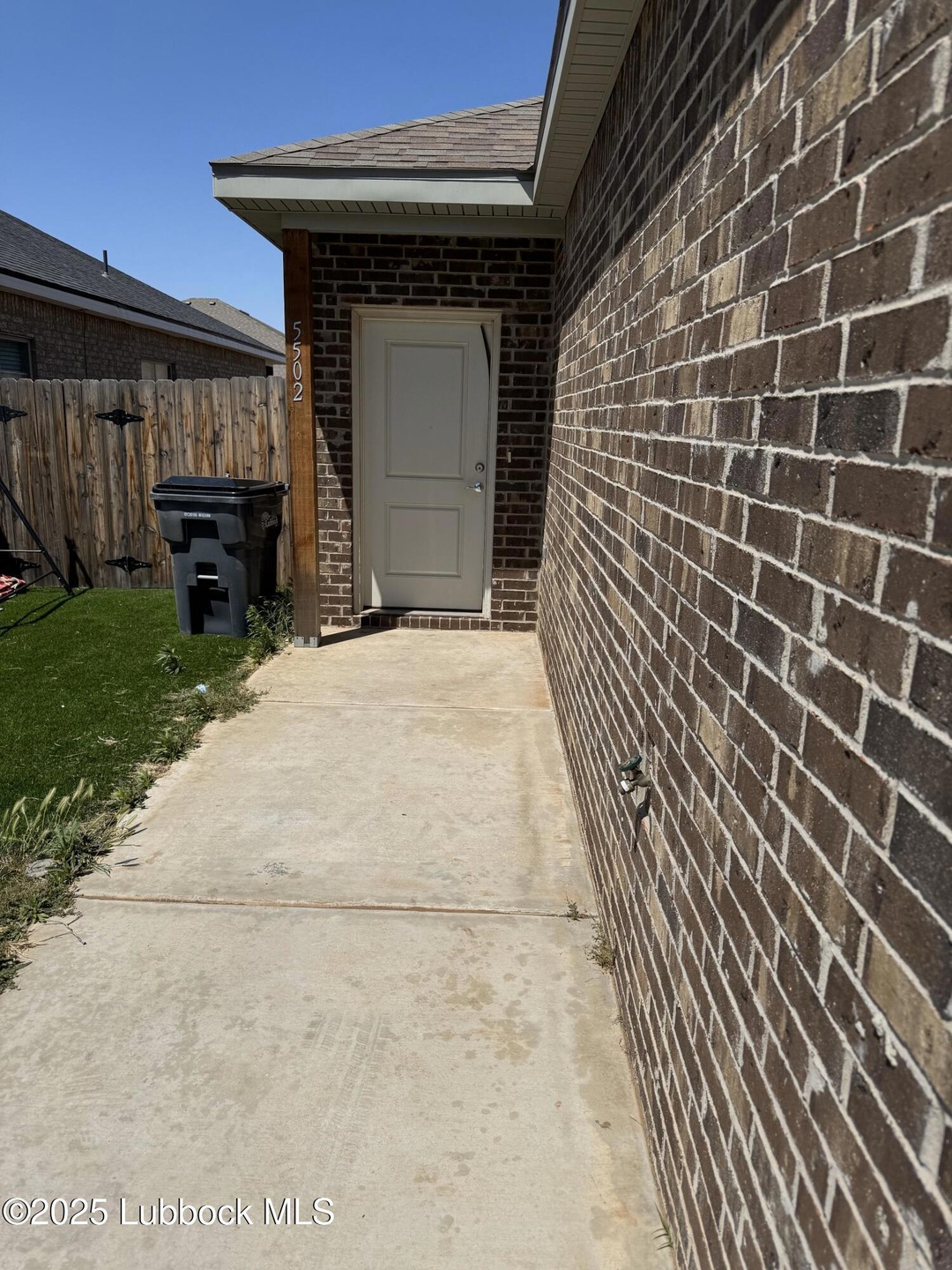 5502 Itasca unit B