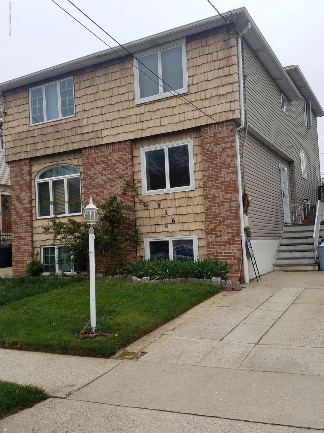 936 Clove Way unit B, Staten Island, NY 10301 - photo 1