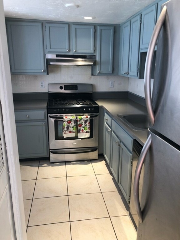 42 Meadow Pond Dr unit E, Leominster, MA 01453 - photo 1