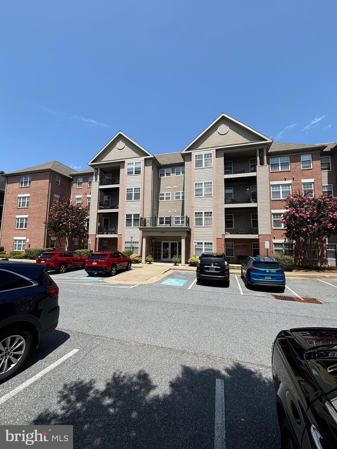 4700 Coyle Rd unit 402, Owings Mills, MD 21117 - photo 1