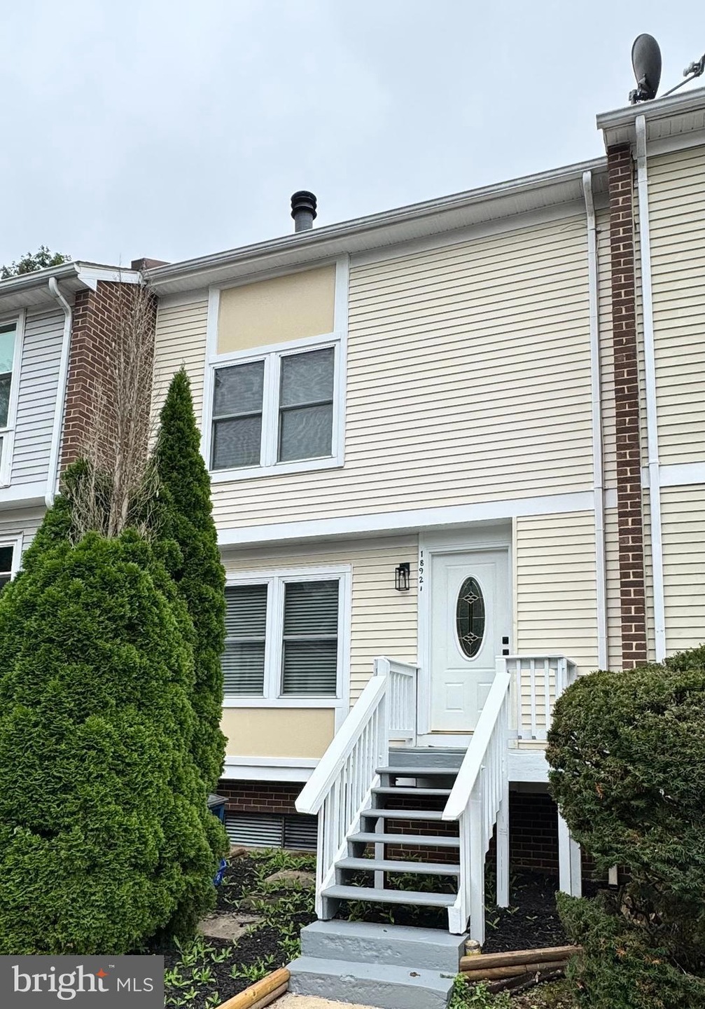 18921 Pine Ridge Ln unit 104, Germantown, MD 20874 - photo 1