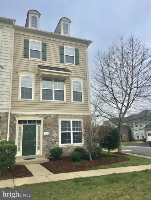 710 Redgate Ln, Woodbridge, VA 22191 - photo 1