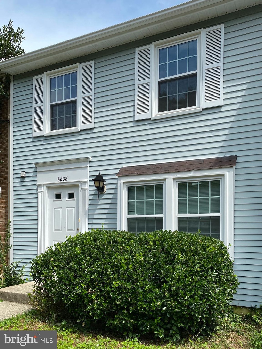 6808 Hutchison St, Falls Church, VA 22043 - photo 1