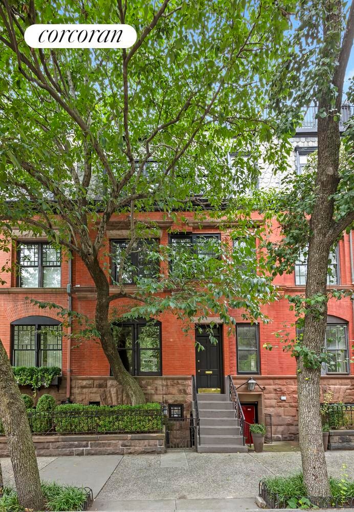 148 E End Ave, New York, NY 10028 - photo 1