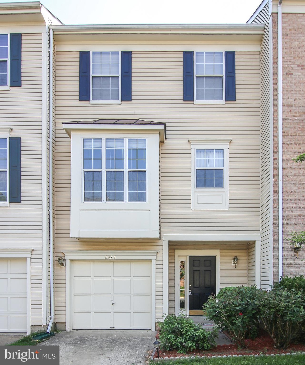 2473 Clover Field Cir, Herndon, VA 20171 - photo 1