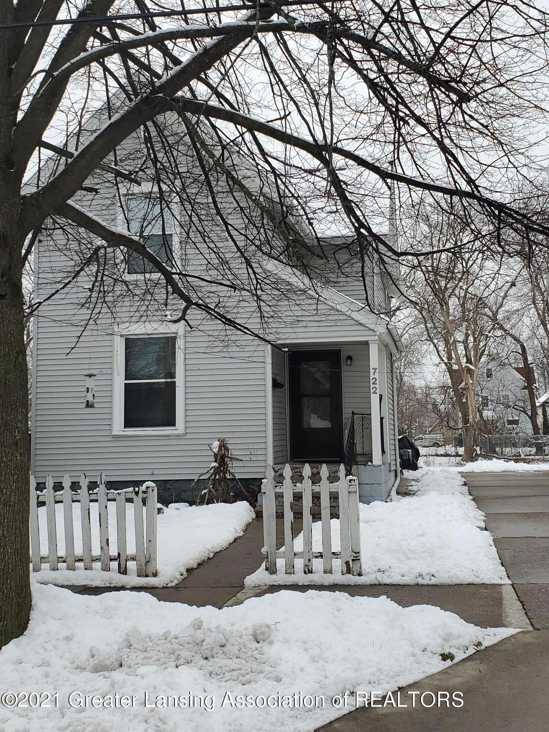 722 N Pine St, Lansing, MI 48906 - photo 1