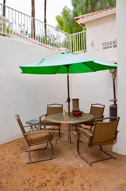 1550 E Catamaran Dr, Gilbert, AZ 85234 - photo 1