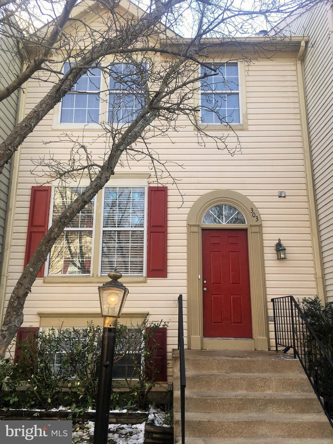 303 Knollwood Ct, Stafford, VA 22554 - photo 1