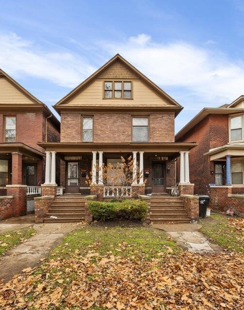 4858 Commonwealth