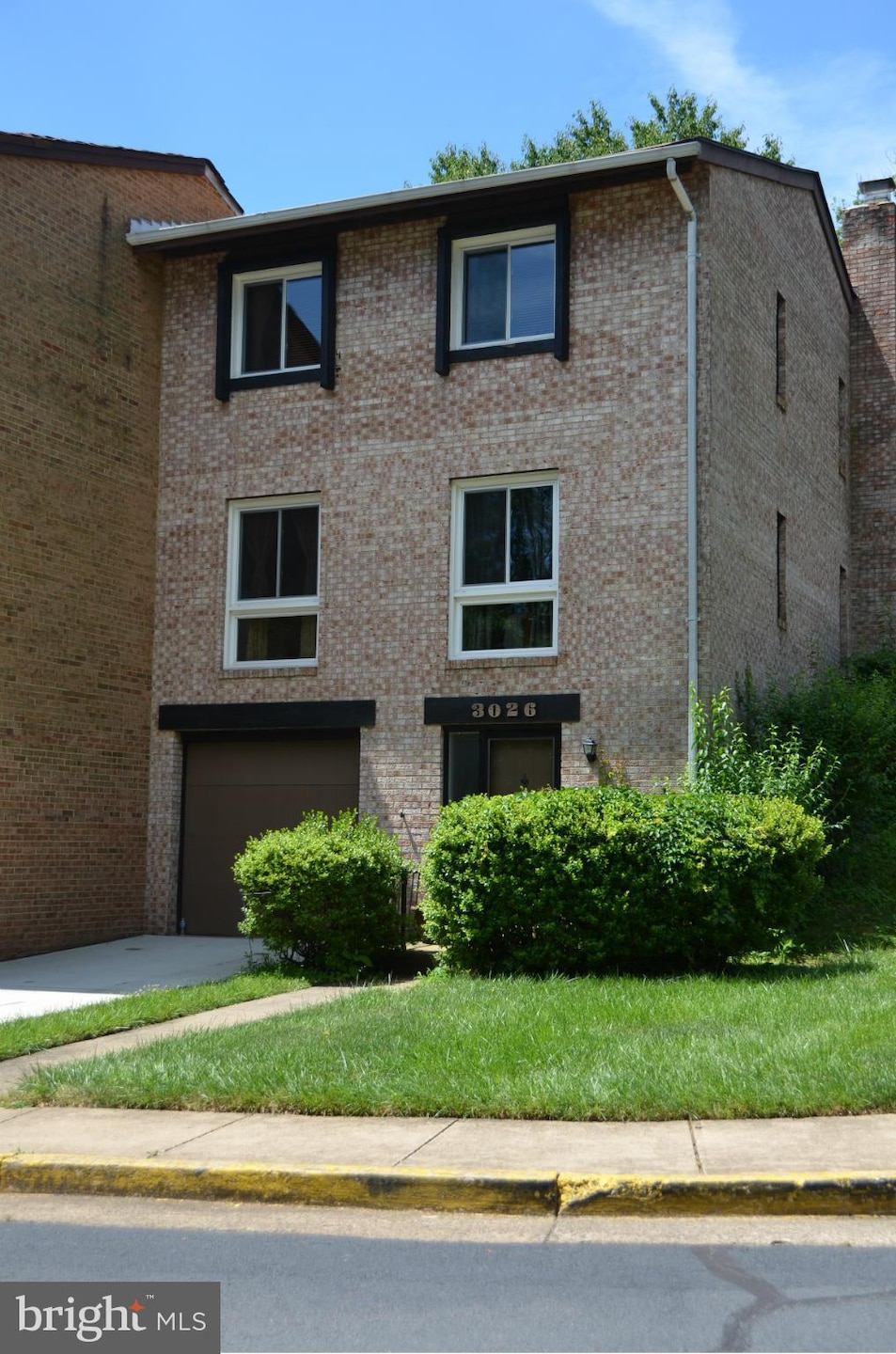 3026 Mission Square Dr, Fairfax, VA 22031 - photo 1