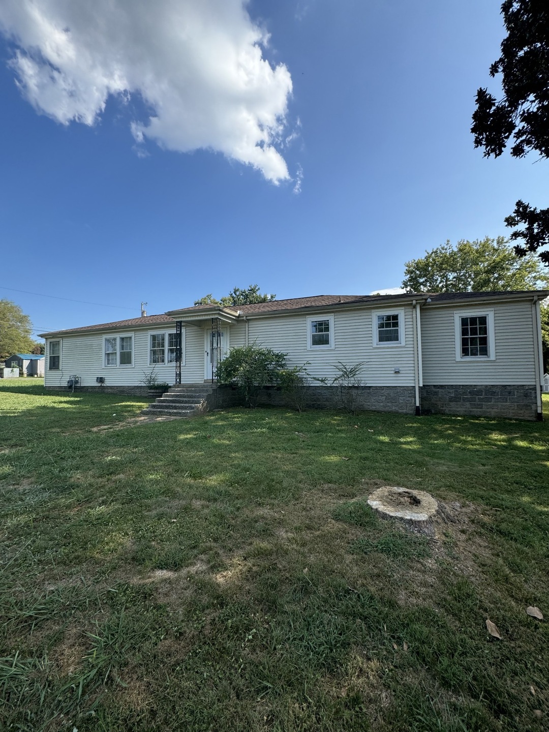 104 Lafayette St, Shelbyville, TN 37160 - photo 1