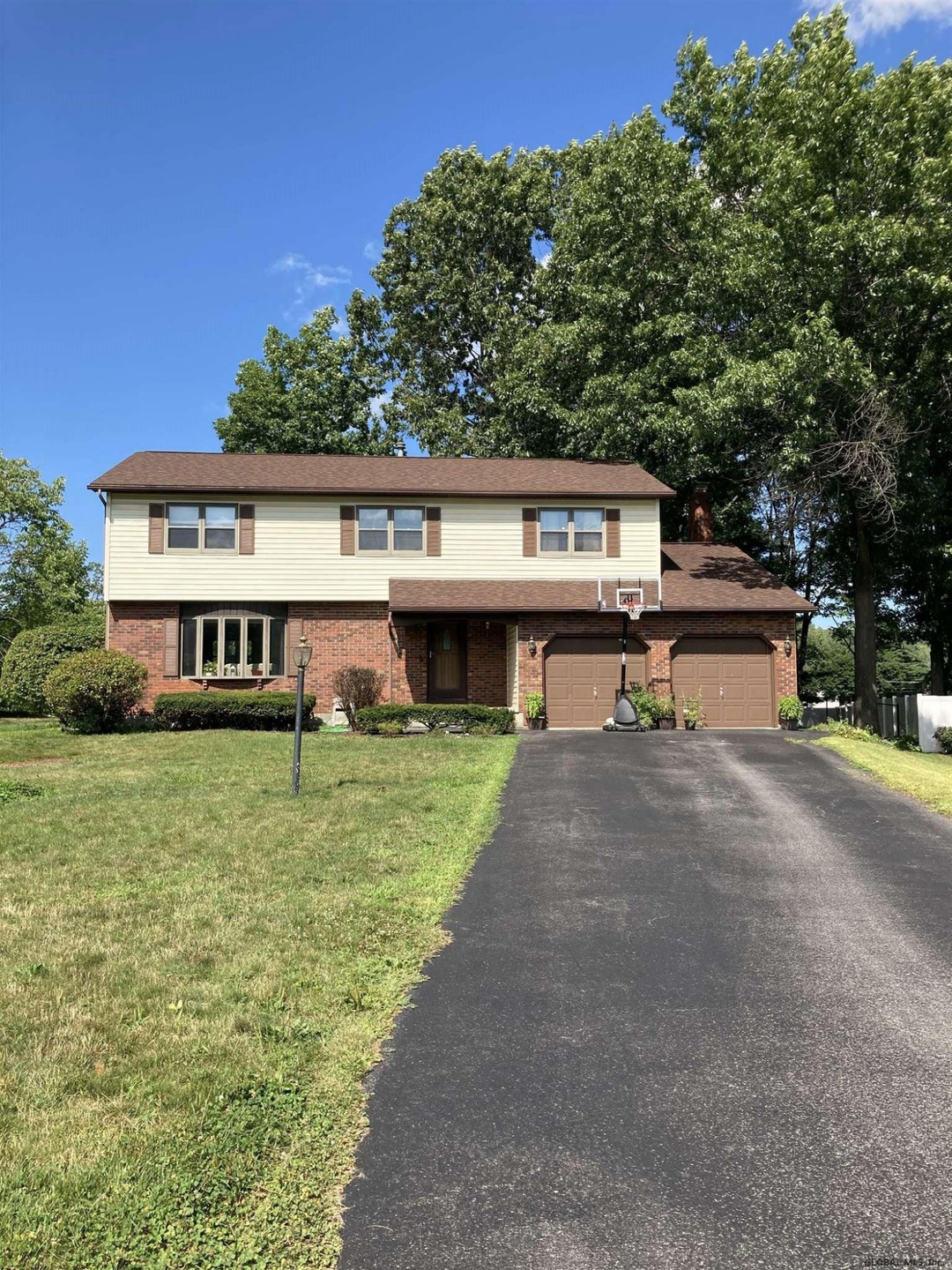 7 Huntington Dr, Schenectady, NY 12309 - photo 1