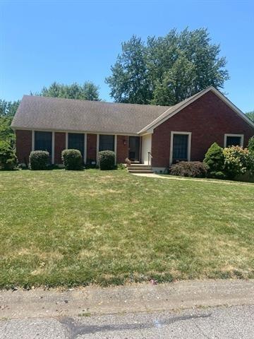 901 NW 12th St, Blue Springs, MO 64015 - photo 1