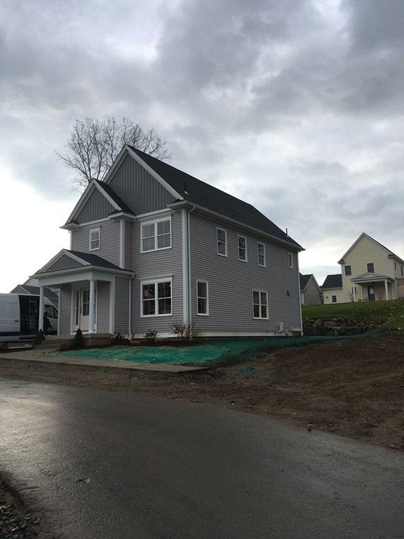 71 Higgins Way, Northampton, MA 01060 - photo 1