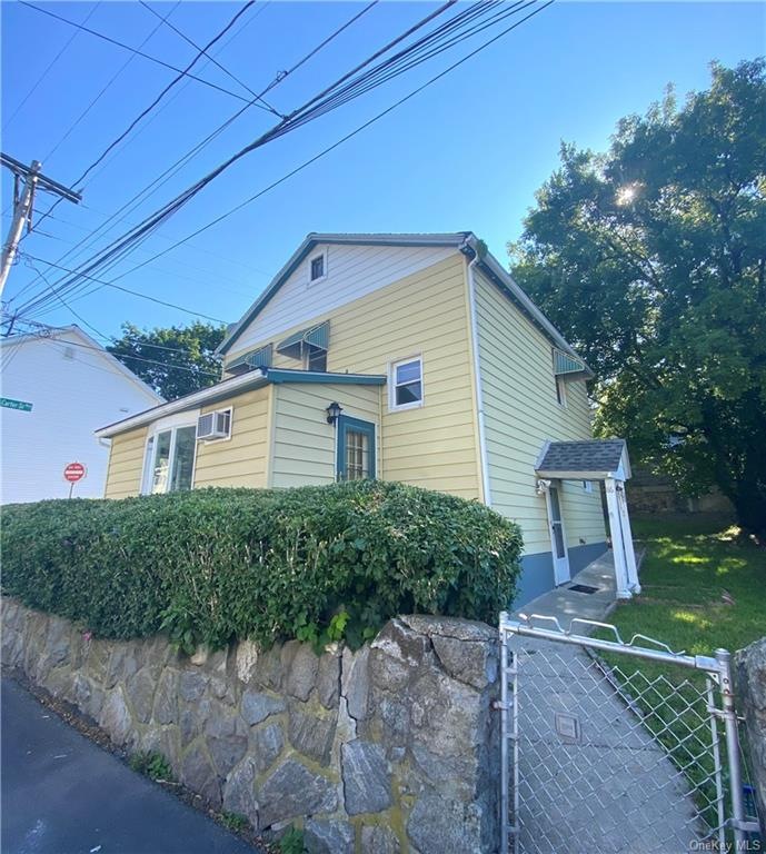 86 Center St, Highland Falls, NY 10928 - photo 1