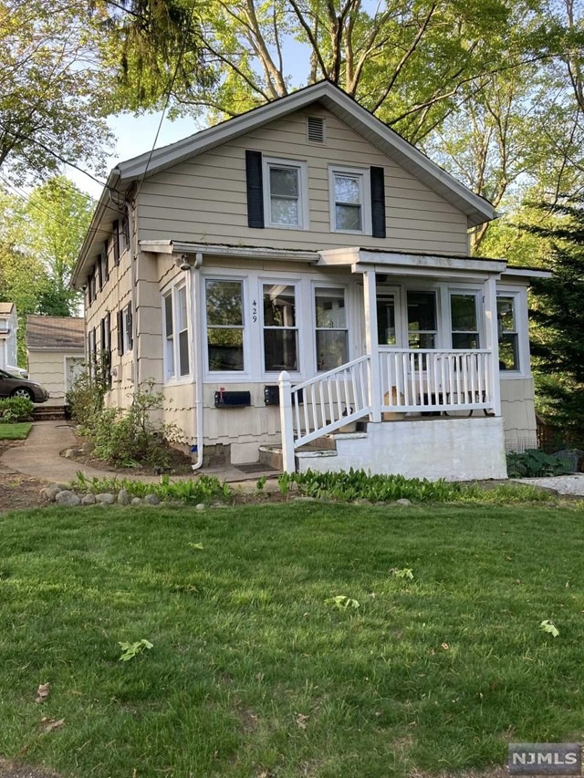 429 Paulding Ave, Northvale, NJ 07647 - photo 1